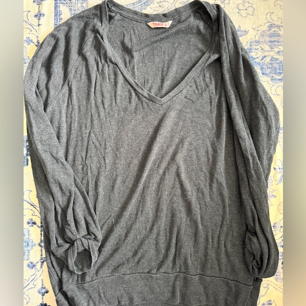 TNA v neck top